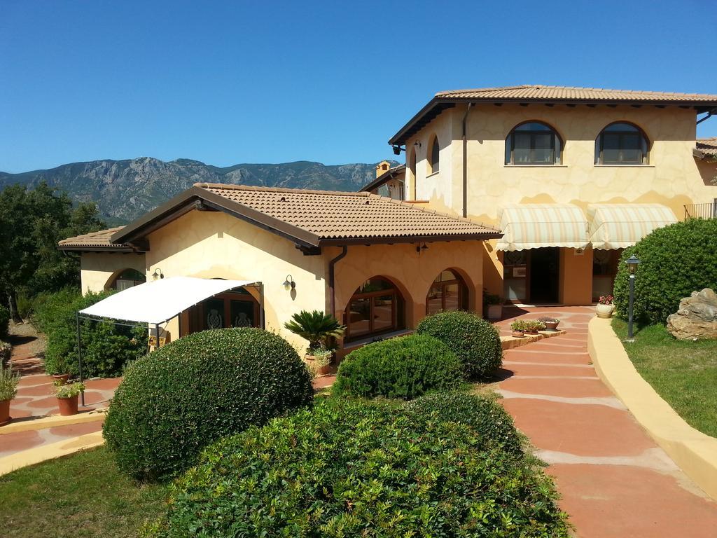 Hotel Giardino Corte Rubja Iglesias Exterior photo